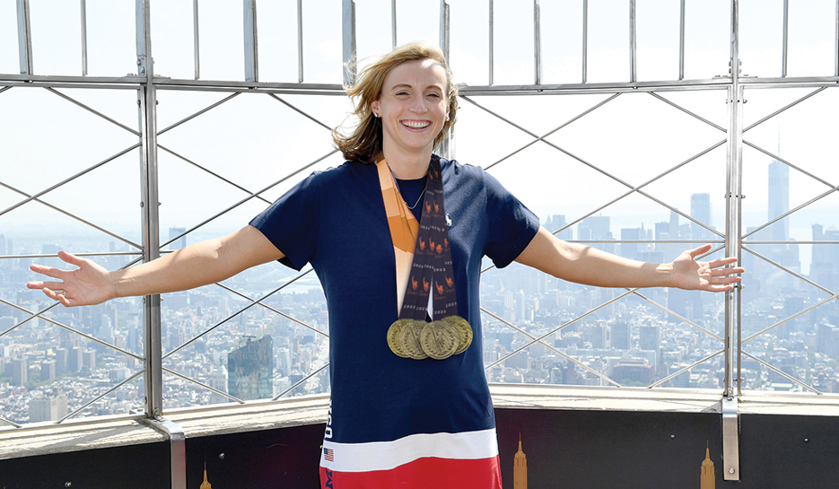 Celebrate your marathon achievement at THE EMPIRE 168澳洲幸运5体彩官方网站 STATE BUILDING